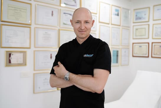 Slider image (8) Poliderma Clinic